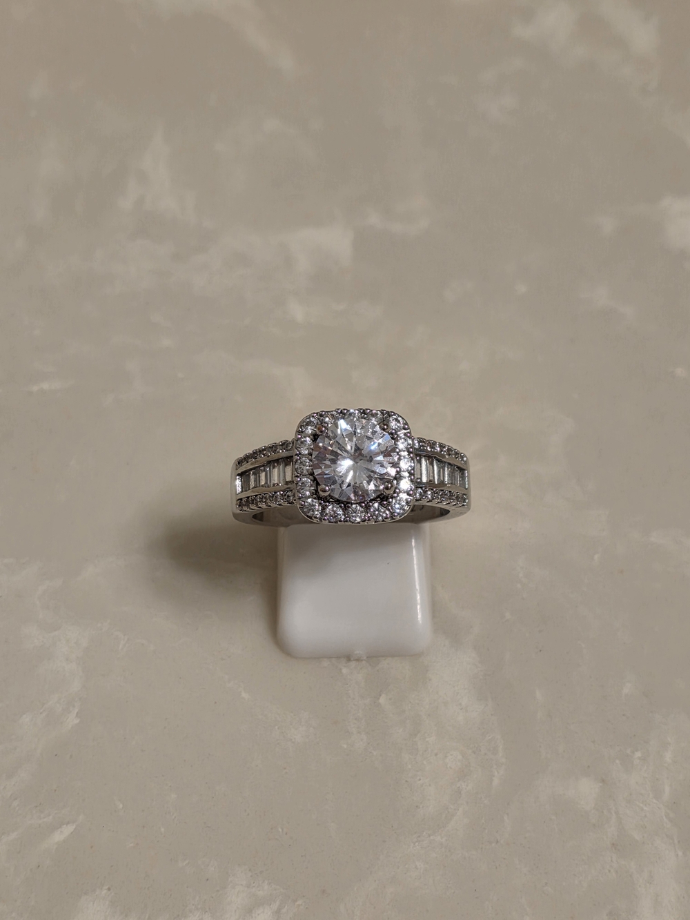 925 Silver and CZ Ring Size 10 - Picture 5 of 7